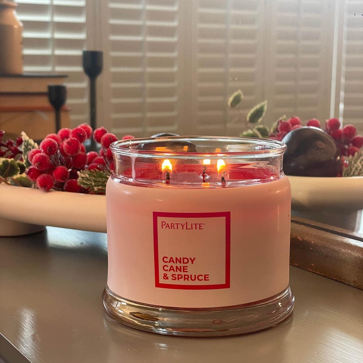  3 fh23 social g73h2083 j